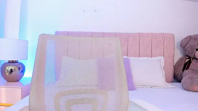 MiaFire   online show from 05.23.26