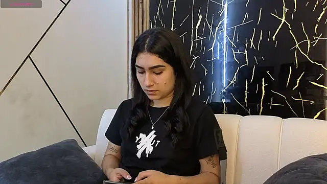 Julianas pm online show from 04.16.26