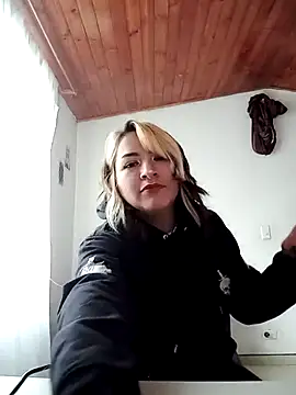 HannaJonnes  online show from 04.17.26