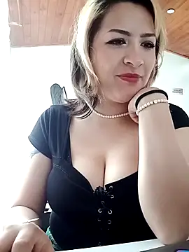 HannaJonnes  online show from 04.18.26