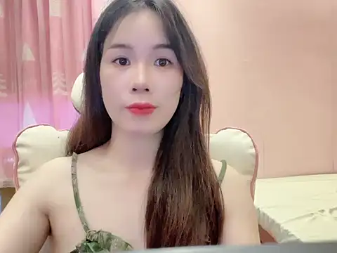 Snapshot of Luna3579 chatting on 07.19.26 Luna3579 online show from 07.19.26