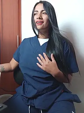 DaniellaGiraldo online show from 05.12.26