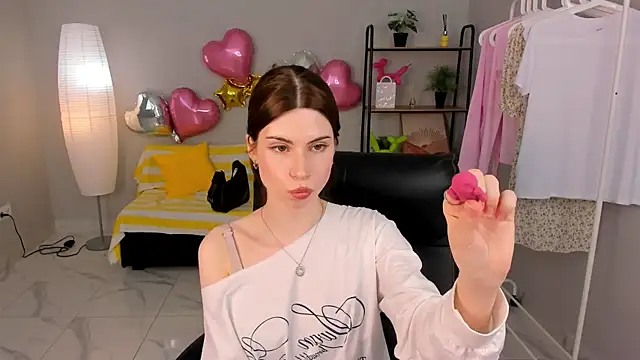 Umia Bordered online show from 04.16.26