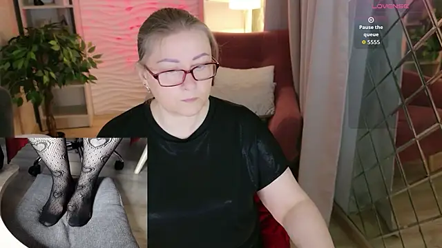 Alexandra Kind online show from 05.26.26