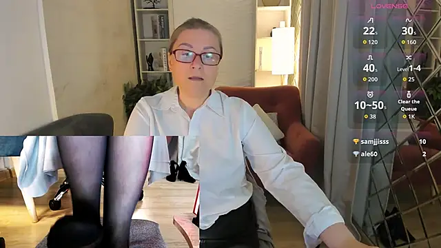Alexandra Kind online show from 06.18.26