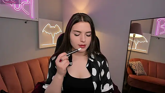 AliceLiador  online show from 05.17.26