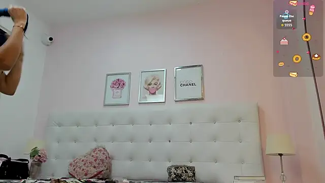 KimberlyBoonee online show from 06.26.26