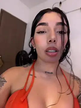 Snapshot of milasantana_ chatting on 06.14.26 milasantana online show from 06.14.26