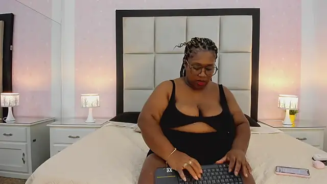 TreisyVixen online show from 07.08.26