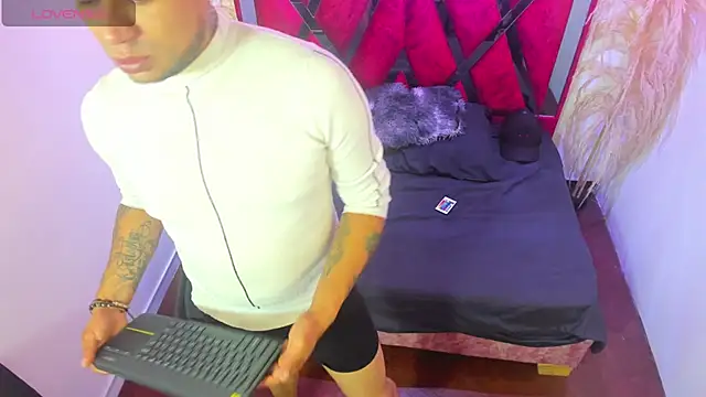 Nickk 21  online show from 04.24.26