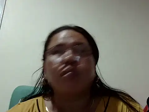 HottyCurlyPeanut online show from 04.15.26