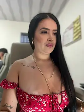 Snapshot of Sara_fun chatting on 03.15.25 Sara fun online show from 03.15.25