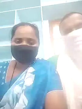 Snapshot of Rajaranicouples1 chatting on 04.16.26 Rajaranicouples1 online show from 04.16.26