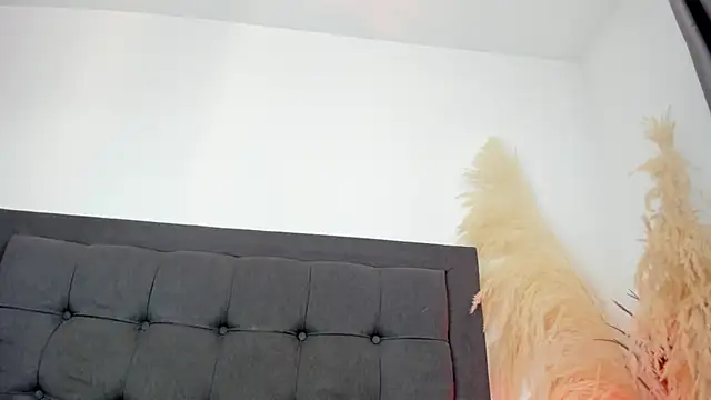 hanna-baker01 online show from 06.17.26