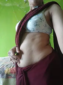 Snapshot of Sexy_Hena_69 chatting on 06.03.26 Sexy Hena 69 online show from 06.03.26