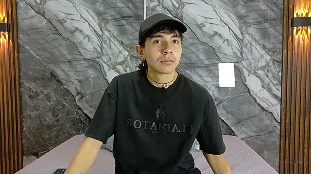 NoahWalker   online show from 05.08.26