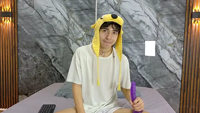 NoahWalker   online show from 05.16.26