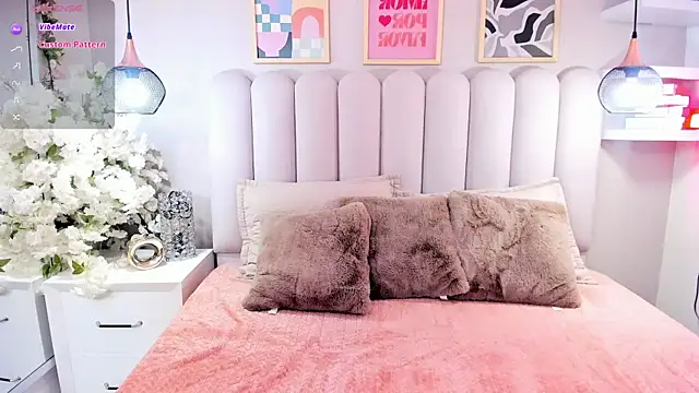 mia  evans  online show from 05.15.26