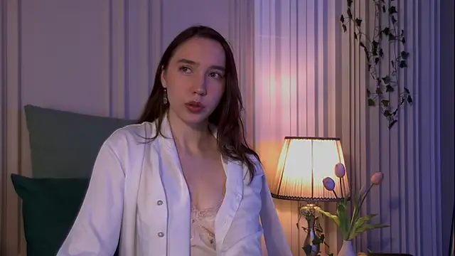 Suzaneey online show from 06.04.26