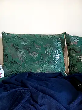 anal bitch9 online show from 04.18.26