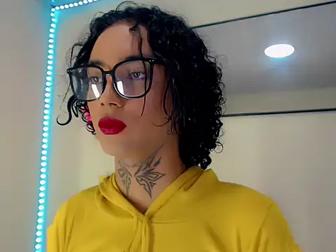 Darianna A online show from 04.24.26