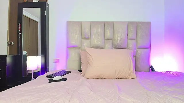 hott mature online show from 06.02.26