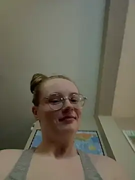 Snapshot of skyerose11 chatting on 07.22.26 skyerose11 online show from 07.22.26