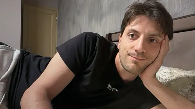 italianass94 online show from 05.12.26