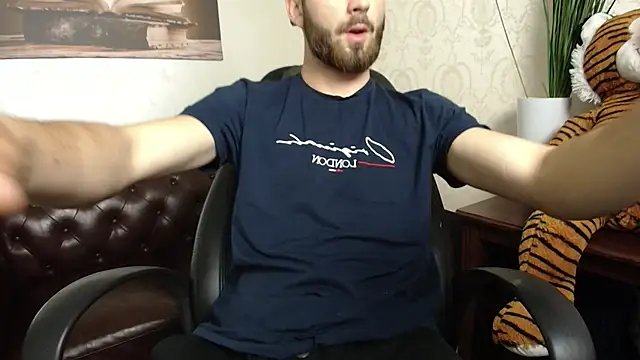 KyloEast online show from 06.04.26