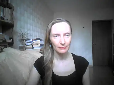 LunaBelle8 online show from 05.05.26