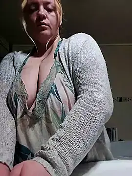 BigBoobsMia123 online show from 04.16.26