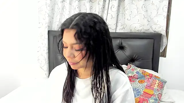 Snapshot of Nathy_Pelaez chatting on 06.09.26 Nathy Pelaez online show from 06.09.26