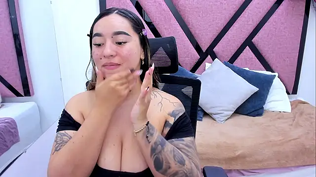 MiaaCastroo online show from 07.31.26