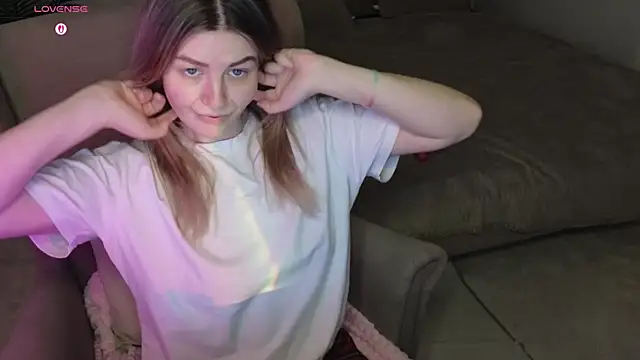TonyaMeow online show from 05.13.26