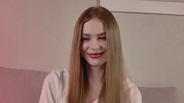 Snapshot of AnayaLowe chatting on 05.31.26 AnayaLowe online show from 05.31.26