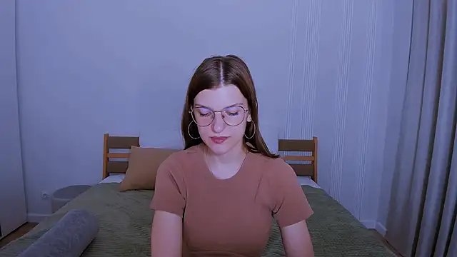 AnnaThorne online show from 05.04.26