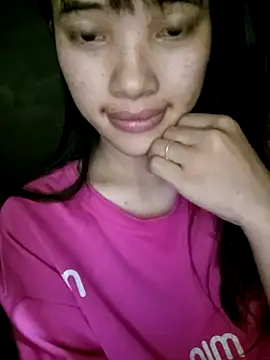 LucyBri01 online show from 05.06.26