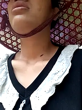 LucyBri01 online show from 05.12.26