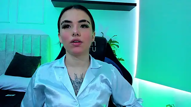 Snapshot of isabella_hv chatting on 06.27.26 isabella hv online show from 06.27.26