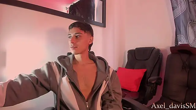Snapshot of Axel_DavisS chatting on 05.27.26 Axel DavisS online show from 05.27.26
