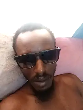 HookupDoCToR1 online show from 04.18.26