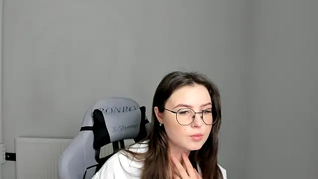 Regina cute  online show from 05.12.26