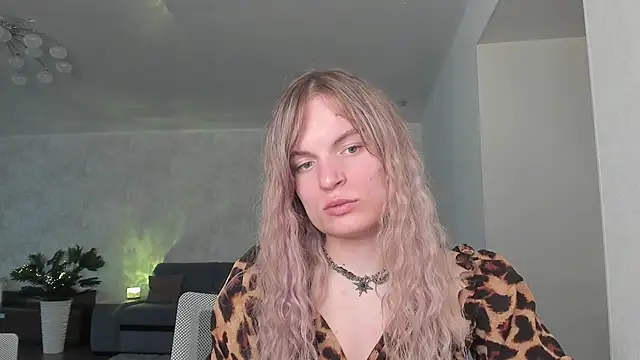 milliKira006 online show from 04.20.26