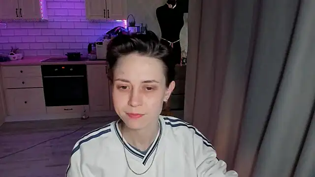 EVAARUS online show from 04.18.26