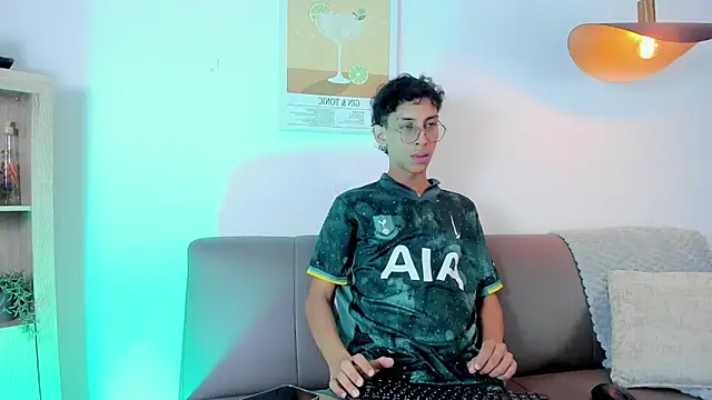 Snapshot of dax_blaze chatting on 05.03.26 dax blaze online show from 05.03.26