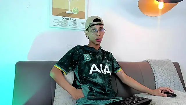 Snapshot of dax_blaze chatting on 05.08.26 dax blaze online show from 05.08.26