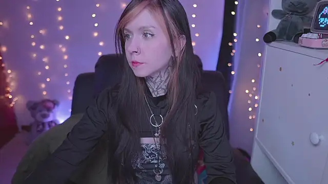 Snapshot of -VKatt chatting on 04.25.26 -VKatt online show from 04.25.26