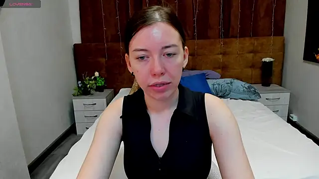 Sandra Ross online show from 06.04.26