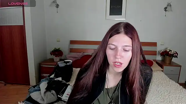 Snapshot of MaryRapunzel chatting on 04.29.26 MaryRapunzel online show from 04.29.26