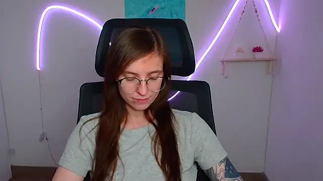 Luna Tantra online show from 05.20.26